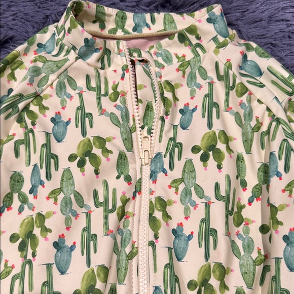 Mott50 swim and activewear set - Picture 2 of 5